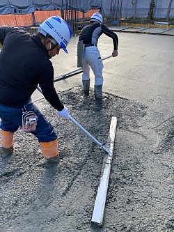 ISAMI株式会社　兵庫県　尼崎市　土間屋　コンクリート仕上げ　コンクリート均し